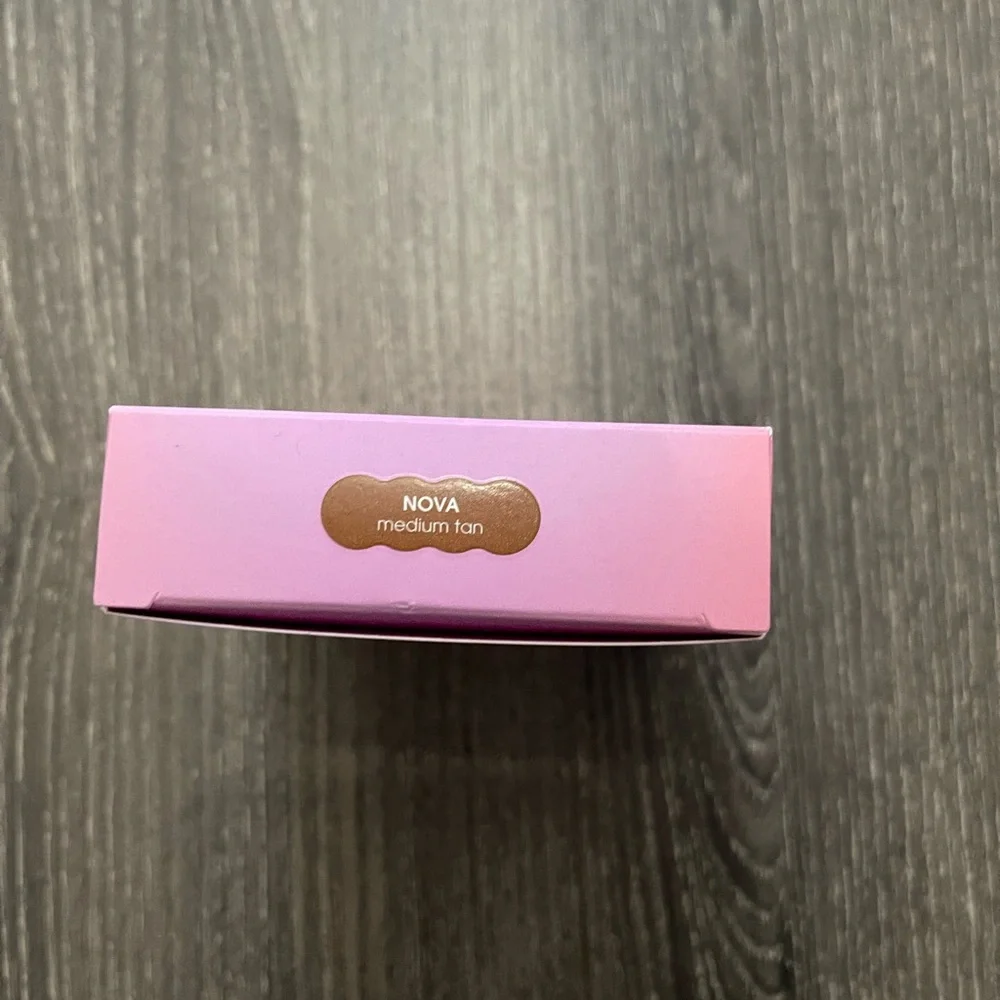 NEW Benefit Cosmetics Glow-La-La Blurring Powder Highlighter Nova